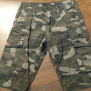 Plugg camo cargo shorts size 31